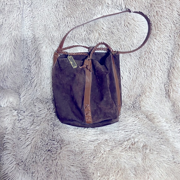 Adrianne Vittadini brown suede bucket bag - Picture 4 of 5